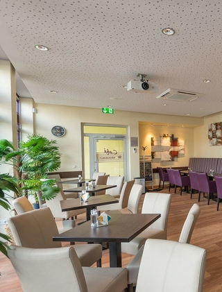 Cafe Bistro